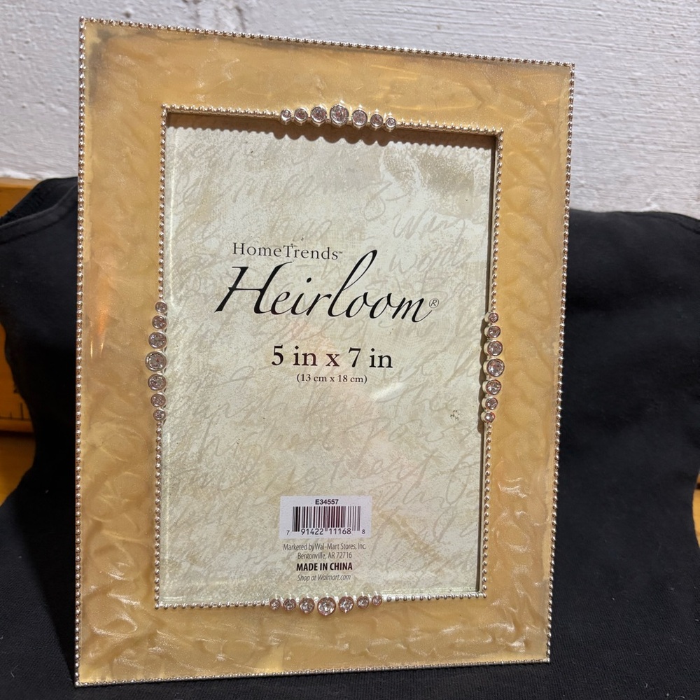 Gold HomeTrends Heirloom Picture Frame